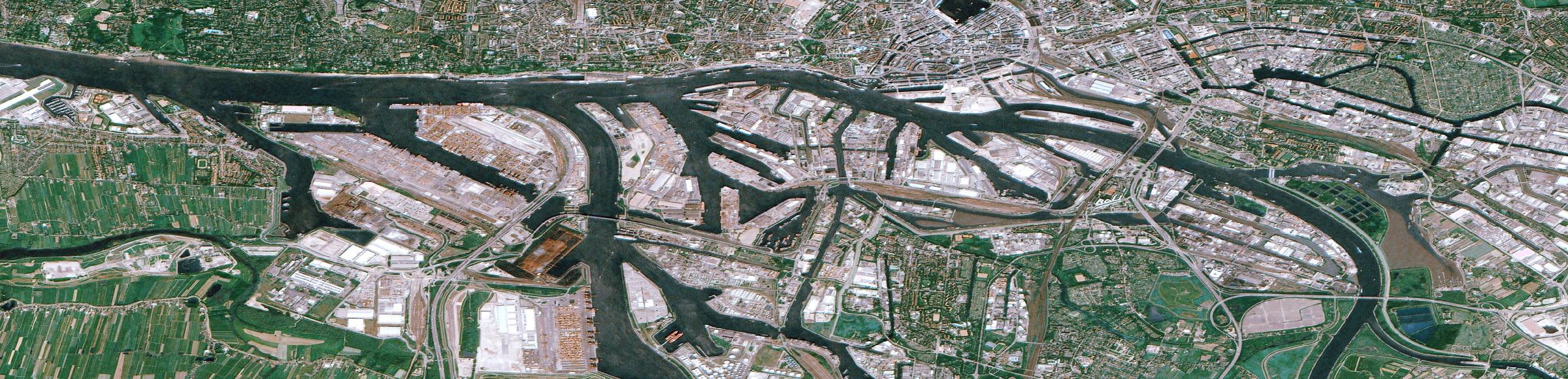 Vertical aerial view from the satellite perspective of the City area with outside districts and inner city area in the district Hamburg-Mitte in Hamburg