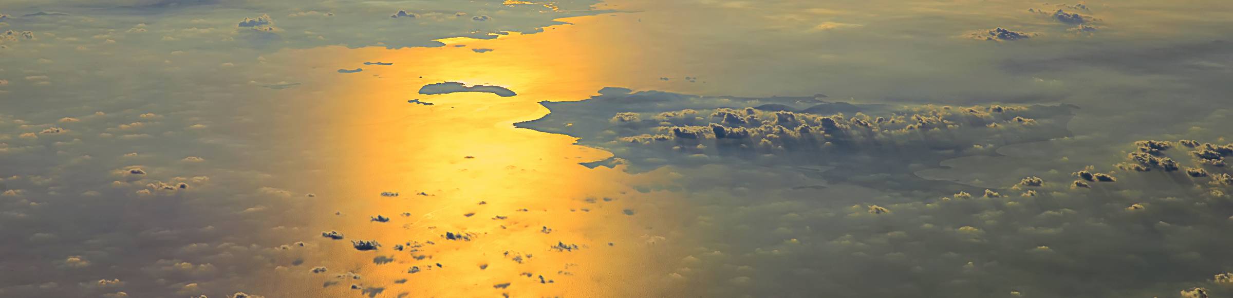 Weather situation with solar radiation from openings of the cloud cover in Samui in Chang Wat Surat Thani, Thailand